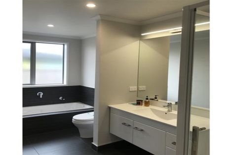 Photo of property in 131 Hillpark Drive, Pokeno, 2402