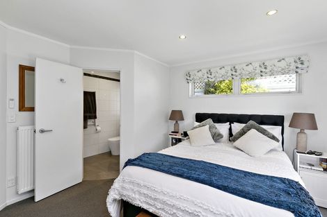 Photo of property in 47 Ashton Fitchett Drive, Brooklyn, Wellington, 6021