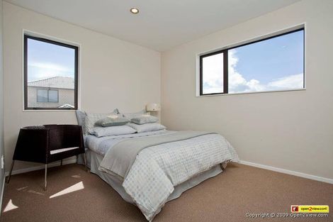 Photo of property in 22 Catlins Place, Fairview Heights, Auckland, 0632