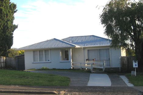 Photo of property in 2/75a Bruce Road, Glenfield, Auckland, 0629