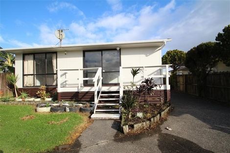 Photo of property in 77 Boundary Road, Clover Park, Auckland, 2019