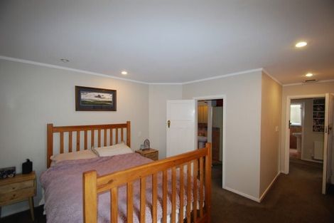 Photo of property in 38 Homewood Avenue, Karori, Wellington, 6012