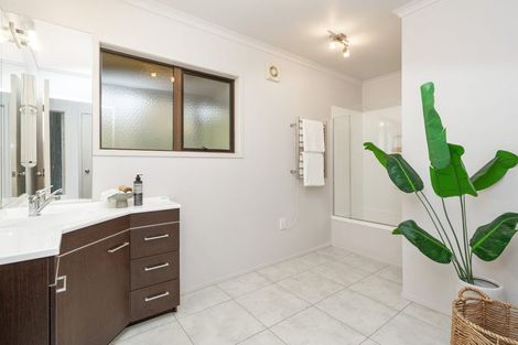 Photo of property in 5 Tieke Place, Horahora, Whangarei, 0110