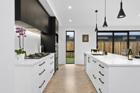 Photo of property in 13 Ruru Street, Cambridge, 3434