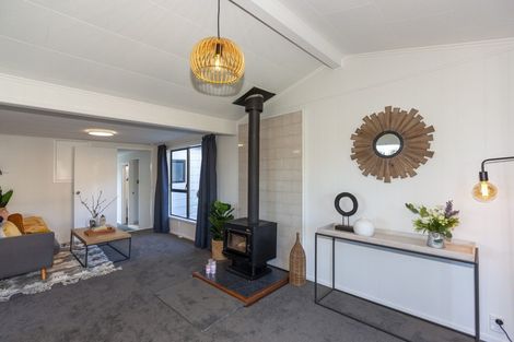 Photo of property in 17 Old Coach Road South, Otaki Beach, Otaki, 5512