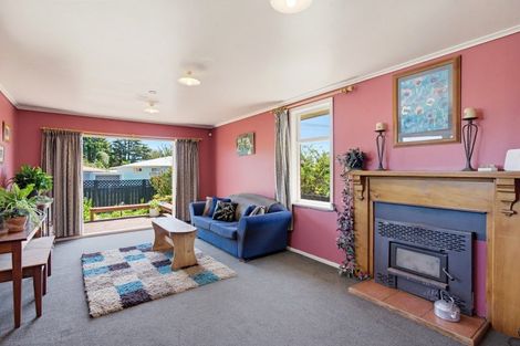 Photo of property in 3 Armagh Street, Levin, 5510