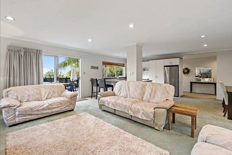 Photo of property in 16 Coral Court, Gulf Harbour, Whangaparaoa, 0930