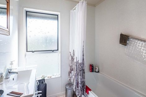 Photo of property in 72 Cunliffe Street, Churton Park, Wellington, 6037