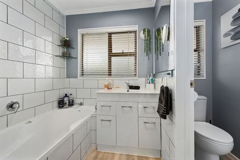 Photo of property in 357 Fergusson Drive, Heretaunga, Upper Hutt, 5018