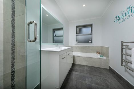Photo of property in 9 Eldorado Place, Cromwell, 9310