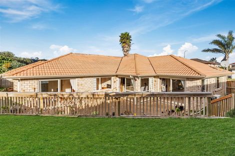 Photo of property in 7 Walter Haddrell Crescent, Flat Bush, Auckland, 2016