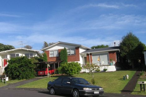 Photo of property in 20 Welland Place, Hillcrest, Auckland, 0627