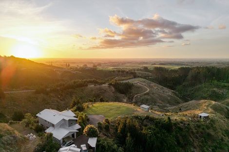 Photo of property in 191 Ngahere Park Road, Turitea, Palmerston North, 4472