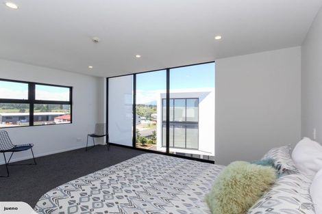 Photo of property in 8/86 Hurlstone Drive, Waiwhakaiho, New Plymouth, 4312