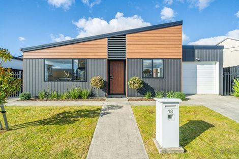 Photo of property in 18 Aston Crescent, Wallaceville, Upper Hutt, 5018