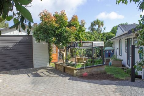Photo of property in 84 Govett Avenue, Frankleigh Park, New Plymouth, 4310