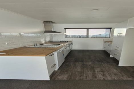Photo of property in 76b Eliot Street, New Plymouth, 4310