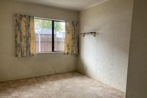 Photo of property in 227 Edmonton Road, Te Atatu South, Auckland, 0610