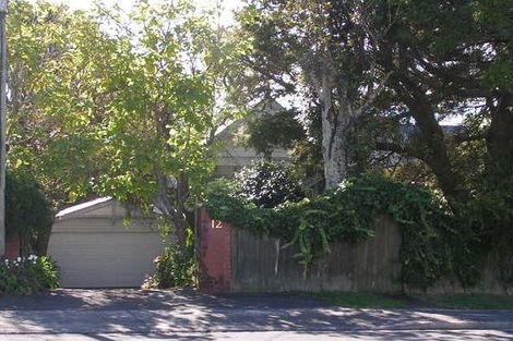 Photo of property in 12 Maritime Terrace, Birkenhead, Auckland, 0626