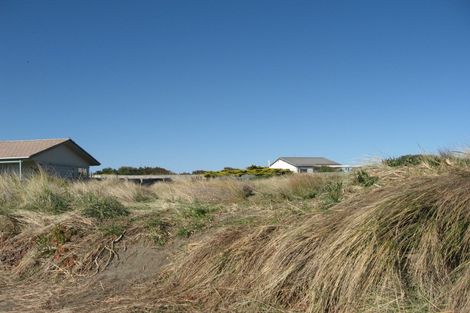 Photo of property in 4 Te Kiri Street, Himatangi Beach, Foxton, 4891