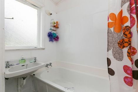 Photo of property in 34a-d Cornwall Crescent, Cannons Creek, Porirua, 5024