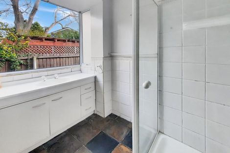 Photo of property in 5 Withells Road, Avonhead, Christchurch, 8042