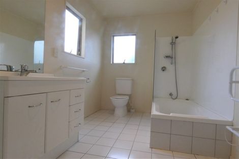 Photo of property in 27 Marinich Drive South, Ranui, Auckland, 0612