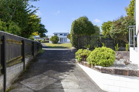 Photo of property in 10 Kensington Place, Richmond Heights, Taupo, 3330