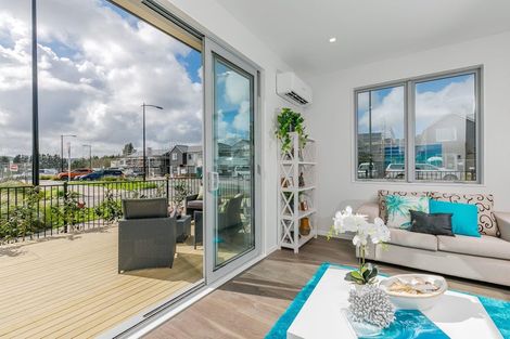 Photo of property in 42 Schoolside Road, Kumeu, 0810