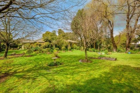 Photo of property in 2 Rosella Grove, Waimauku, 0812