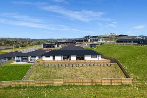 Photo of property in 45 Ridge Drive, Omokoroa, 3114