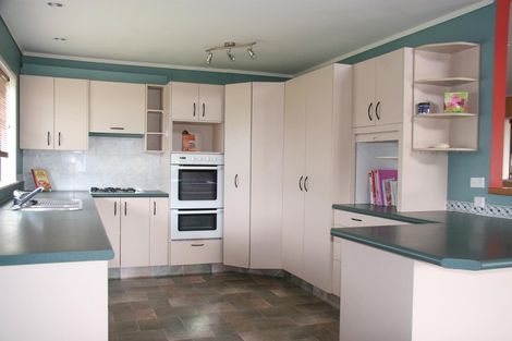 Photo of property in 117 Everitt Crescent, Whangamata, 3620