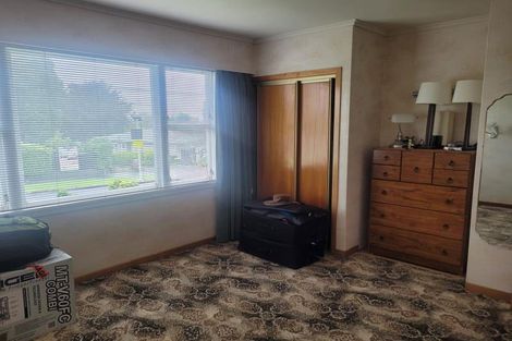 Photo of property in 221 Tukapa Street, Westown, New Plymouth, 4310