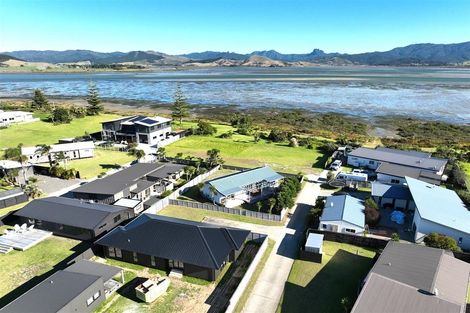 Photo of property in 117 Kelly Jade Avenue, Matarangi, Whitianga, 3592