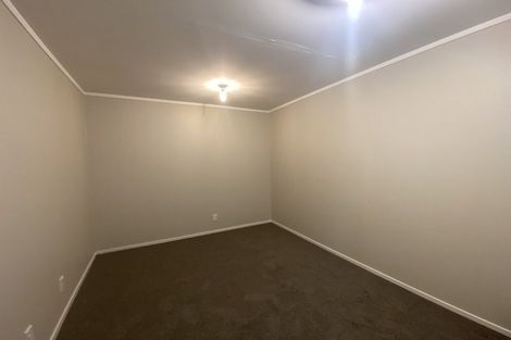 Photo of property in 6 Bury Grove, Strathmore Park, Wellington, 6022