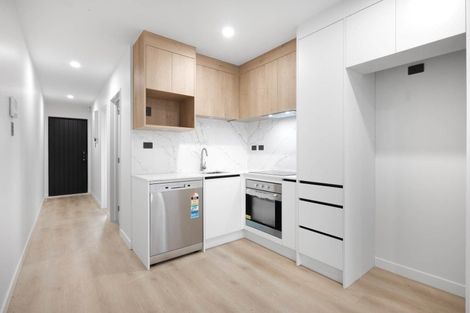 Photo of property in 2/399 Massey Road, Mangere East, Auckland, 2024