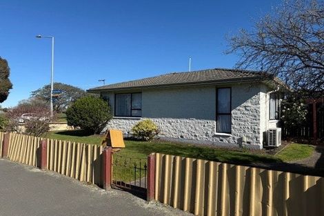 Photo of property in 76 Queenspark Drive, Parklands, Christchurch, 8083