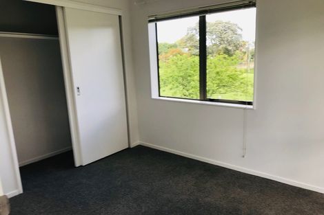 Photo of property in The Haven, 25/120 Beach Haven Road, Beach Haven, Auckland, 0626