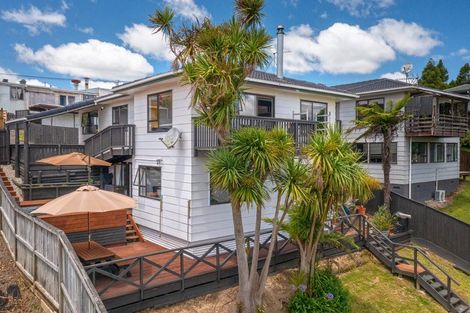 Photo of property in 1/38 Birkdale Road, Birkdale, Auckland, 0626