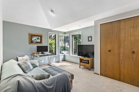 Photo of property in 41 Rona Street, Eastbourne, Lower Hutt, 5013