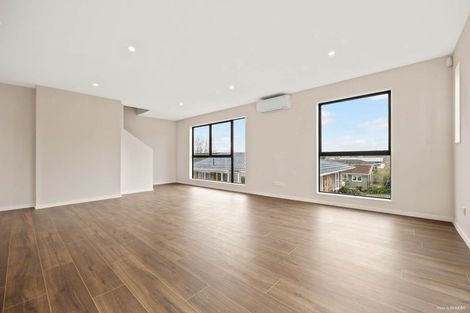 Photo of property in 8/88 Te Atatu Road, Te Atatu South, Auckland, 0610