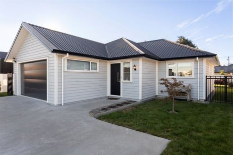 Photo of property in 22 Ruge Court, Cambridge, 3434