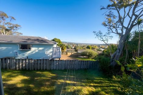 Photo of property in 32 Terra Nova Street, Glen Eden, Auckland, 0602