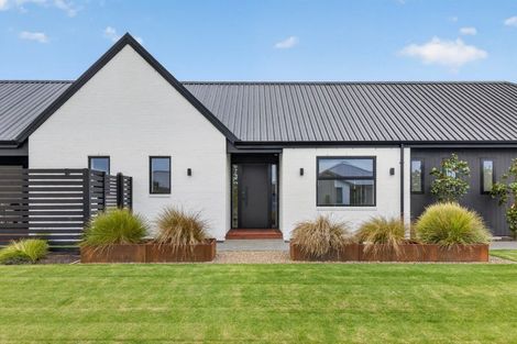 Photo of property in 28 Inch Crescent, Rangiora, 7400