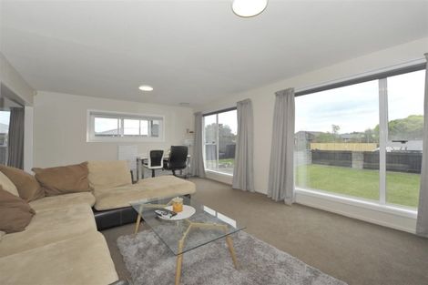 Photo of property in 167 Queenspark Drive, Parklands, Christchurch, 8083