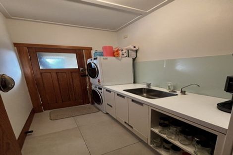 Photo of property in 22 Chilman Street, Strandon, New Plymouth, 4312