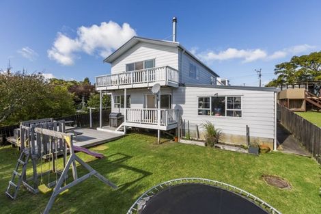 Photo of property in 1354a Whangaparaoa Road, Army Bay, Whangaparaoa, 0930