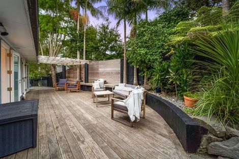 Photo of property in 1 Heathcote Road, Castor Bay, Auckland, 0620