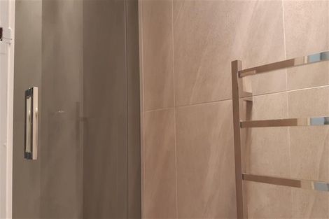 Photo of property in 1 Phillipa Place, Browns Bay, Auckland, 0630