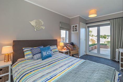 Photo of property in 50 Koputara Road, Himatangi Beach, Foxton, 4891